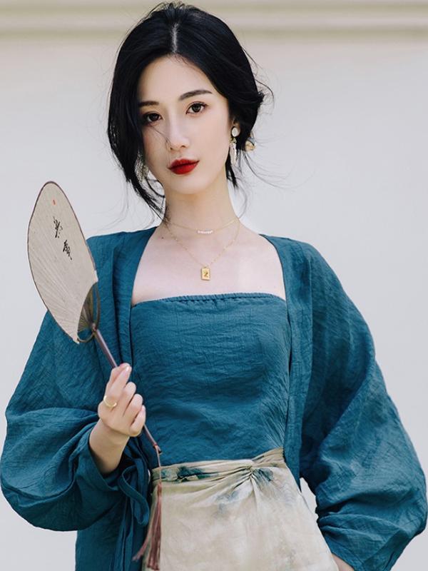 Conjunto de Falda y Top Halter - Vintage Fashion In Chinese reseña y precio