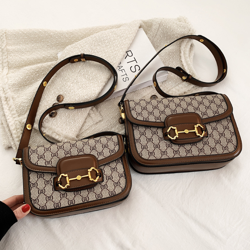 Bolso de Hombro de Cuero Genui - Vintage Fashion In Paris reseña y precio