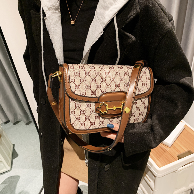 Bolso de Hombro de Cuero Genui - Vintage Fashion In Paris reseña y precio