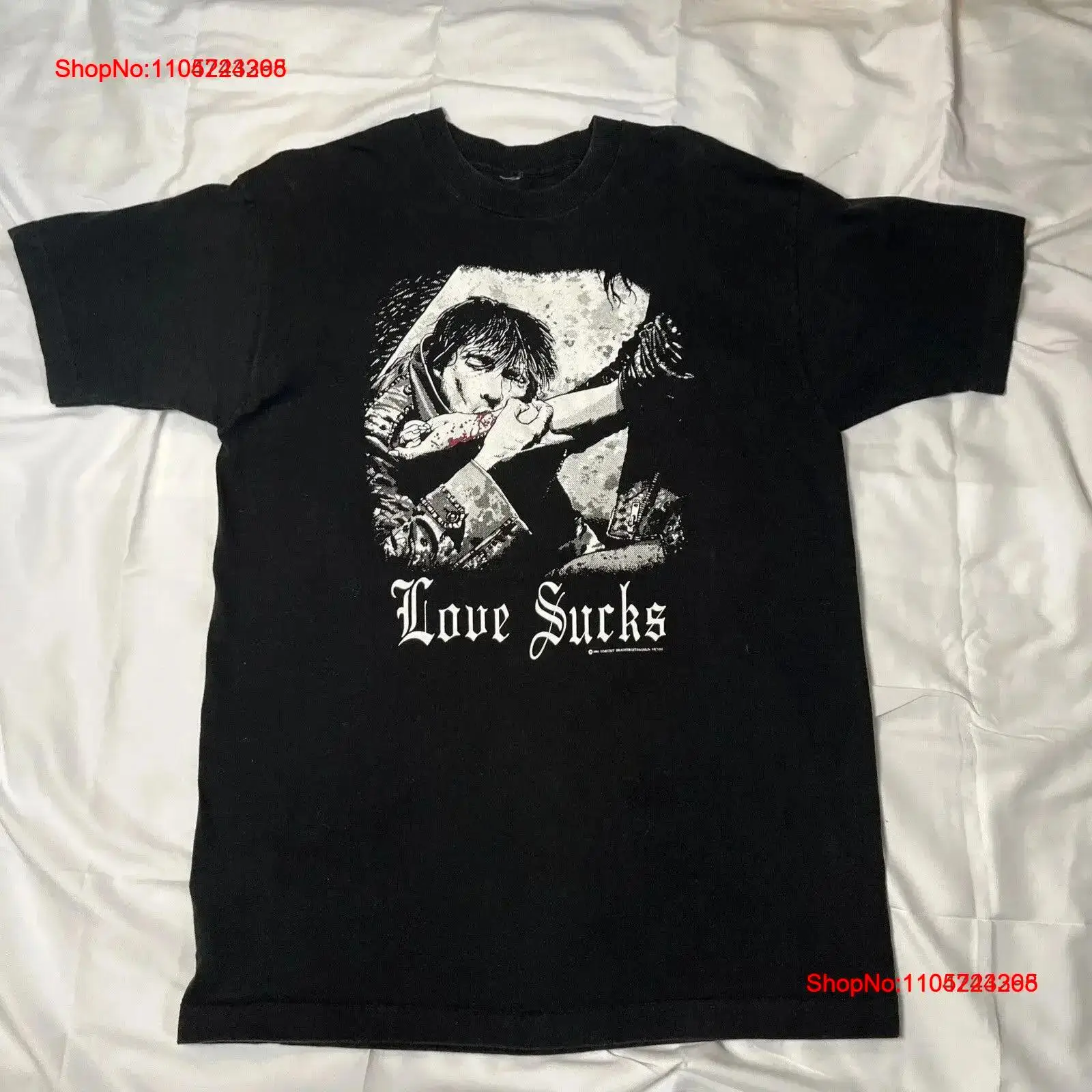 Vintage 90s Love Suck Vampire  - Vintage Fashion Victim Shirt reseña y precio